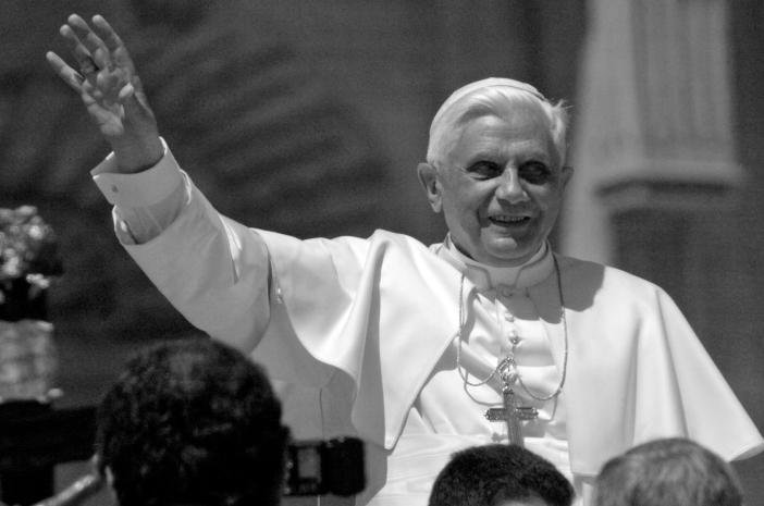 01_erzbistum_köln_papst-benedikt_nachruf_sw_KNA-Ebel (c) KNA-Ebel/Erzbistum Köln