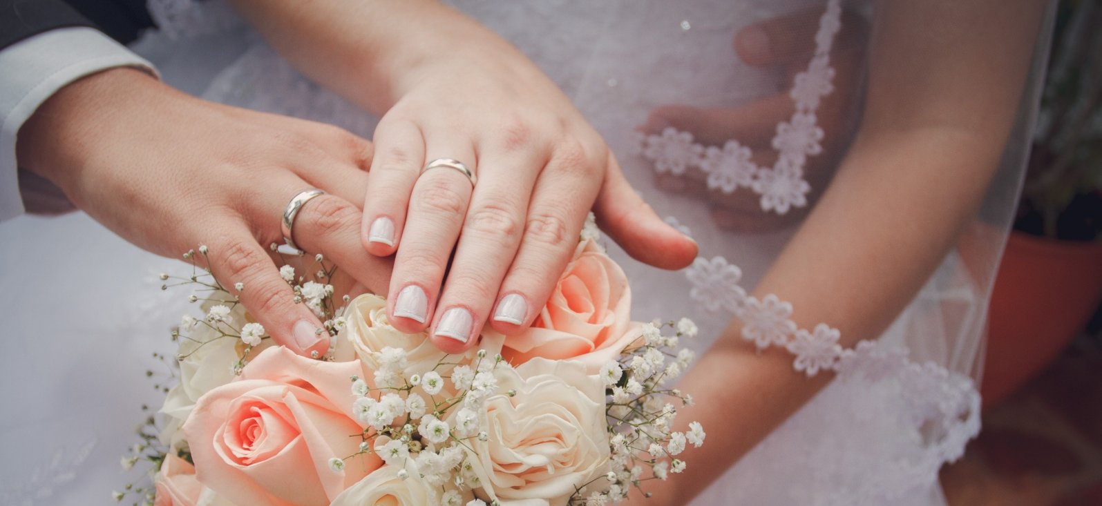 married-7248912 (c) Pixabay